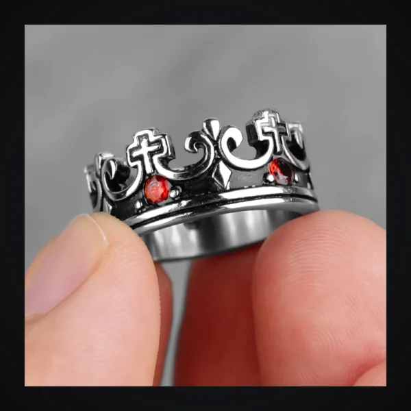 S0871fba90017472293d3f107e41a11bfK-1 Bague homme acier - couronne royale à strass - Argent