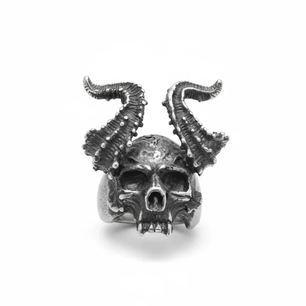 Bague homme acier - tête de crâne biker - crâne cornu